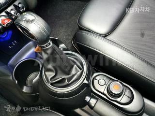 2015 MINI COOPER 5DOORS D 1.5 미드트림 - 14