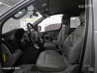 2017 HYUNDAI GRAND STAREX H-1 5 SEATS VAN CVX SMART - 10