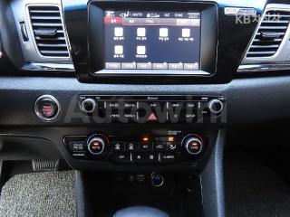 2018 KIA  NIRO 1.6 HEV PRESTIGE - 17