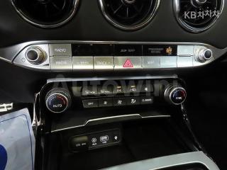 2020 KIA STINGER 2.0 TURBO 4WD PLATINUM - 9