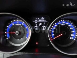 2013 HYUNDAI AVANTE MD ELANTRA M16 GDI SMART - 8