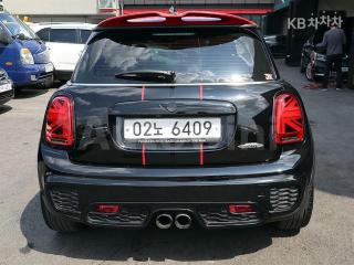 WMWXM9101J2F98689 2018 MINI COOPER S 1.6 JCW 캠든-2