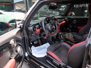 WMWXM9101J2F98689 2018 MINI COOPER S 1.6 JCW 캠든-5
