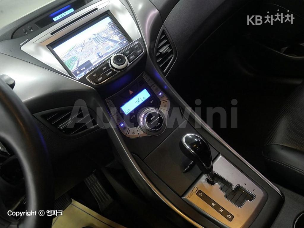 2013 HYUNDAI AVANTE MD ELANTRA M16 GDI SMART - 9