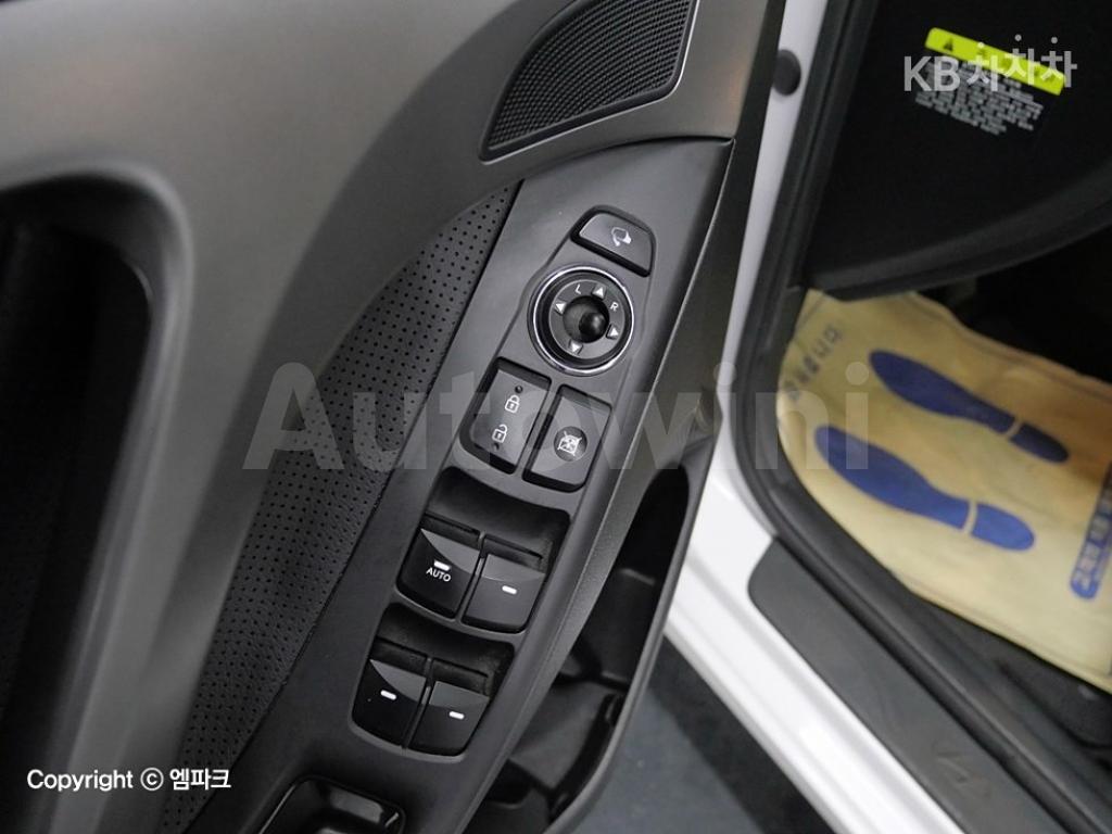 2013 HYUNDAI AVANTE MD ELANTRA M16 GDI SMART - 12