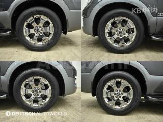 2017 KIA  MOHAVE BORREGO 4WD VIP 5 SEATS - 5
