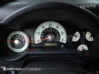 2010 TOYOTA FJ CRUISER 4WD V6 - 8