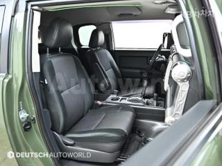 2010 TOYOTA FJ CRUISER 4WD V6 - 10
