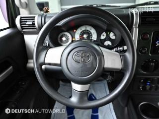 2010 TOYOTA FJ CRUISER 4WD V6 - 13