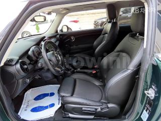 WMWXN3103J3C12990 2018 MINI COOPER D 2.0 BASIC-4