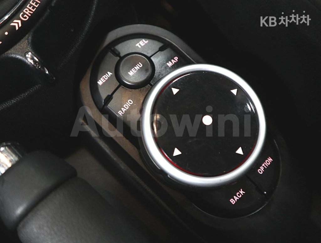 2018 MINI COOPER 5DOORS D 1.5 미드트림 - 15