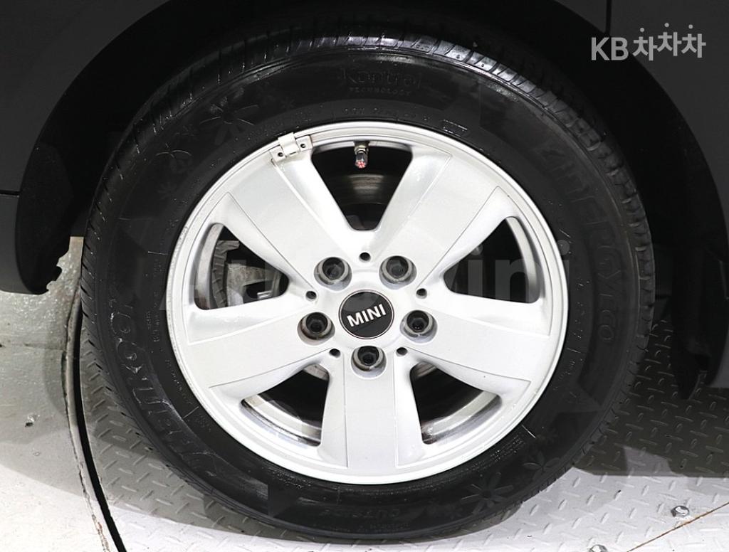 2018 MINI COOPER 5DOORS D 1.5 미드트림 - 19