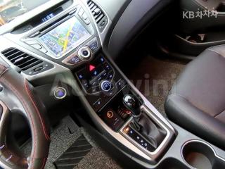 2015 HYUNDAI  AVANTE ELANTRA 1.6 GDI MORDERN BASIC - 9