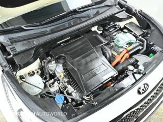 KNACA81CGJA126421 2018 KIA NIRO 1.6 LUXURY-5