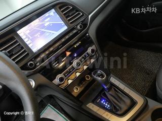 2020 HYUNDAI  AVANTE ELANTRA 1.6 GDI SMART BASIC - 9