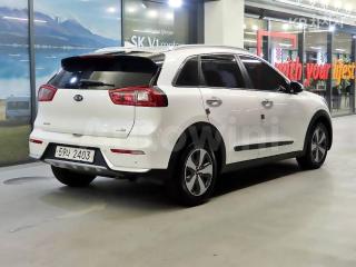 KNACB81CGJA165536 2018 KIA NIRO 1.6 PRESTIGE-3
