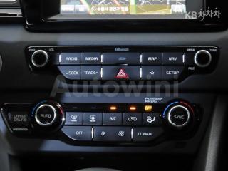 2018 KIA NIRO 1.6 PRESTIGE - 11