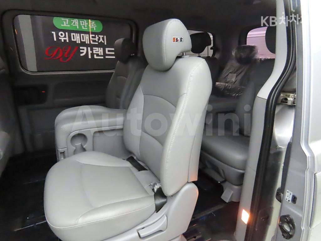 KMJWA37KBKU053219 2019 HYUNDAI  GRAND STAREX WAGON 12 SEATS SMART-5