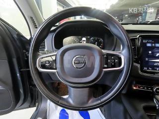 2017 VOLVO XC90 D5 MOMENTUM - 8