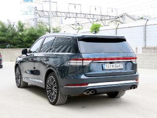 5LM5J9XC8LGL33672 2020 LINCOLN AVIATOR 3.0 V6 BLACK LABEL-2