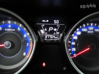 2016 HYUNDAI  AVANTE ELANTRA 1.6 GDI SMART BASIC - 9