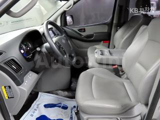 KMJWA37KBJU982067 2018 HYUNDAI  GRAND STAREX WAGON 12 SEATS SMART-4
