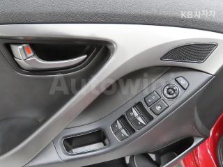 2015 HYUNDAI  AVANTE ELANTRA 1.6 GDI MORDERN BASIC - 13