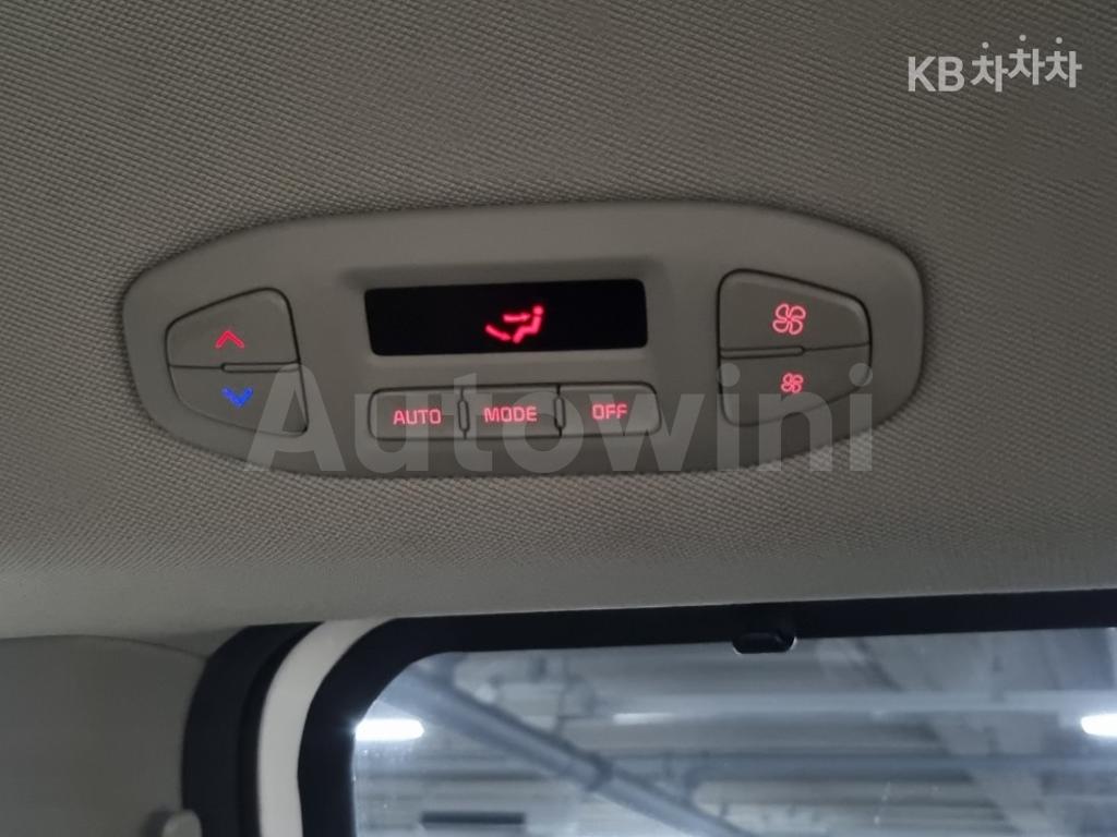 2017 KIA  CARNIVAL SEDONA 9 SEATS 2.2 DIESEL PRESTIGE - 8