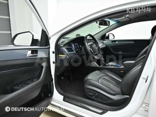 2016 HYUNDAI LF SONATA HYBRID 2.0 HEV PREMIUM - 11