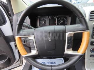 2010 LINCOLN MKX 3.5L AWD - 11