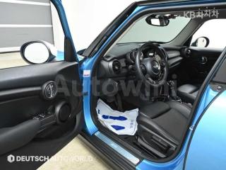 2016 MINI COOPER 5DOORS D 1.5 미드트림 - 11