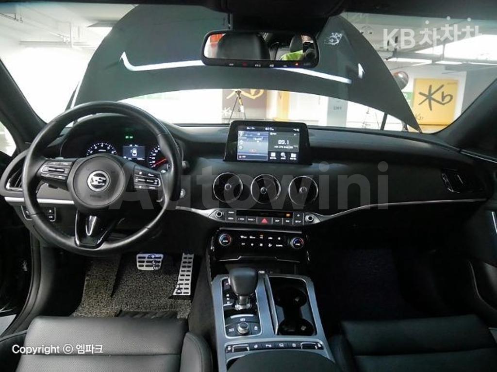 2020 KIA STINGER 2.0 TURBO 2WD PLATINUM - 18