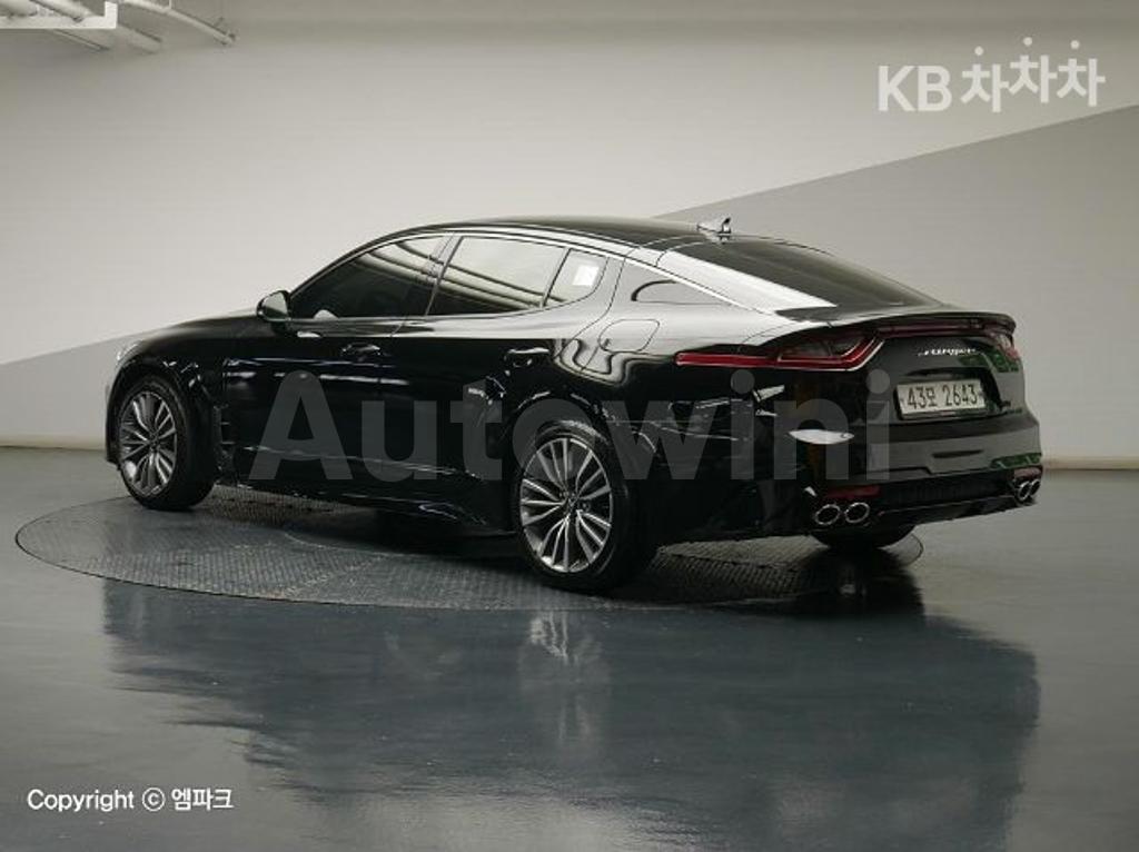 KNAE351ABLS070127 2020 KIA STINGER 2.0 TURBO 2WD PLATINUM-3