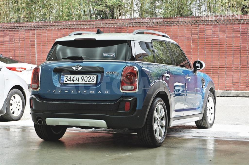 WMWYU1107J3D19424 2018 MINI COOPER COUNTRYMAN D ALL4 2.0 BASIC-3