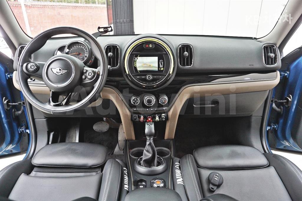 2018 MINI COOPER COUNTRYMAN D ALL4 2.0 BASIC - 9