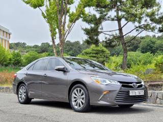 2015 TOYOTA CAMRY XLE - 6