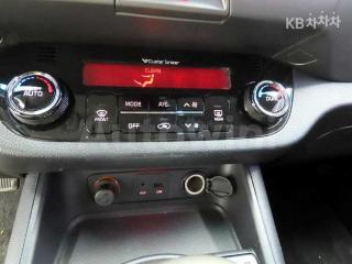 2014 KIA  SPORTAGE R DIESEL 2WD TRENDY - 12