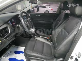 2018 KIA STONIC GASOLINE 1.4 MPI PRESTIGE - 10
