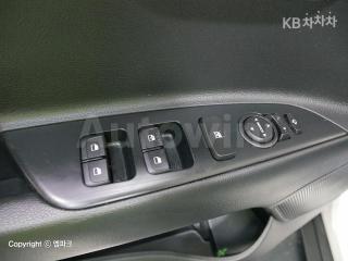 2018 KIA STONIC GASOLINE 1.4 MPI PRESTIGE - 14