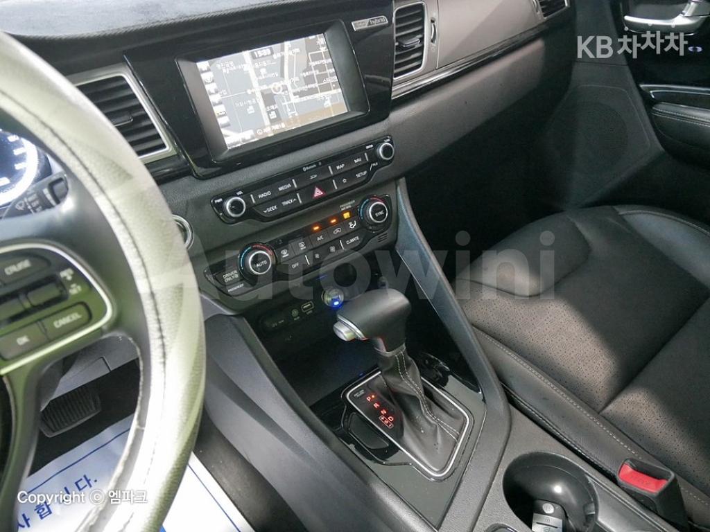 2018 KIA  NIRO 1.6 HEV PRESTIGE - 9