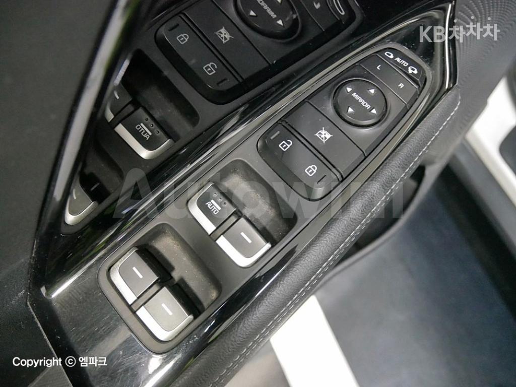 2018 KIA  NIRO 1.6 HEV PRESTIGE - 18