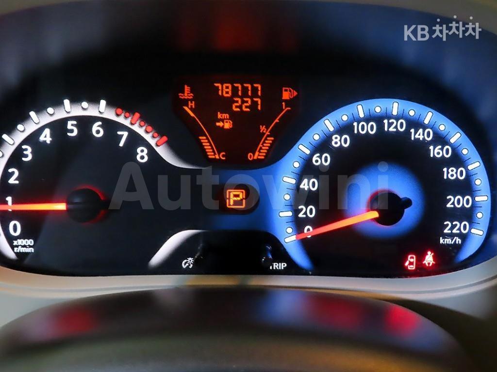 2013 NISSAN CUBE 1.8 SL CVT - 9