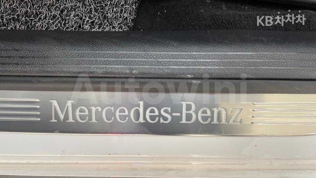 2019 MERCEDES BENZ  C CLASS C220D AVANTGARDE W205(14~) - 23