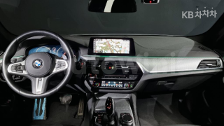 2019 BMW  5SERIES G30  520D M SPORT PLUS - 7