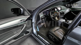 2019 BMW  5SERIES G30  520D M SPORT PLUS - 10