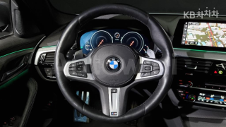 2019 BMW  5SERIES G30  520D M SPORT PLUS - 13
