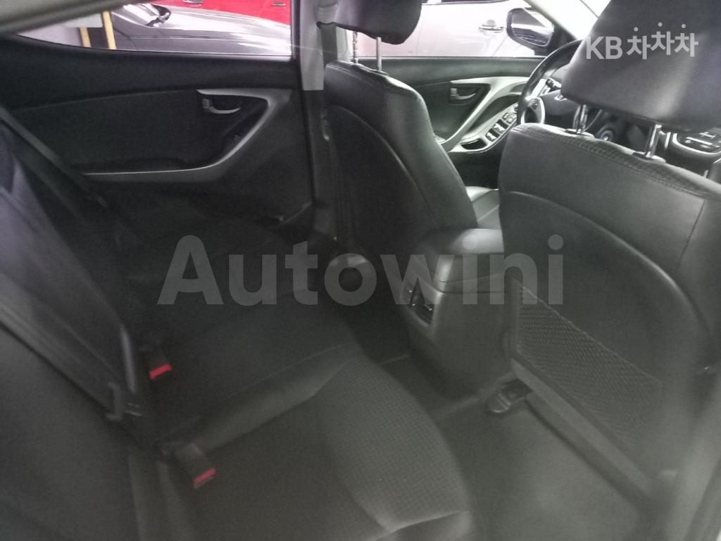 2015 HYUNDAI  AVANTE ELANTRA 1.6 GDI SMART BASIC - 7