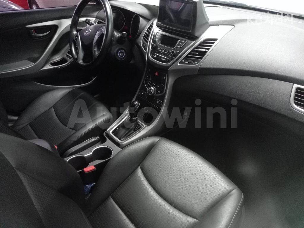 2015 HYUNDAI  AVANTE ELANTRA 1.6 GDI SMART BASIC - 8