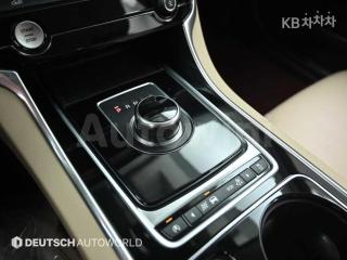 2017 JAGUAR XE 2.0 DIESEL PRESTIGE - 9