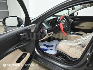 2017 JAGUAR XE 2.0 DIESEL PRESTIGE - 11